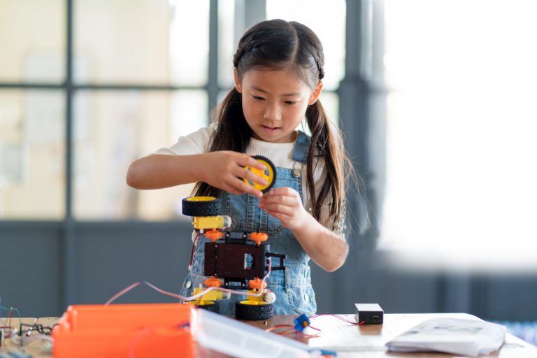 Benefits Of Setting Up Atal Tinkering Lab In Your School