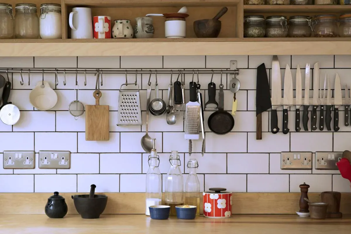 7 Essential Kitchen Tools.