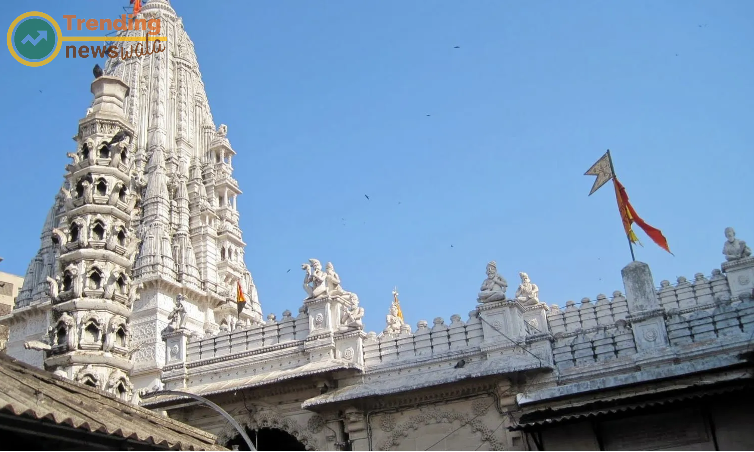 The architectural style of the Babulnath Shiva Temple