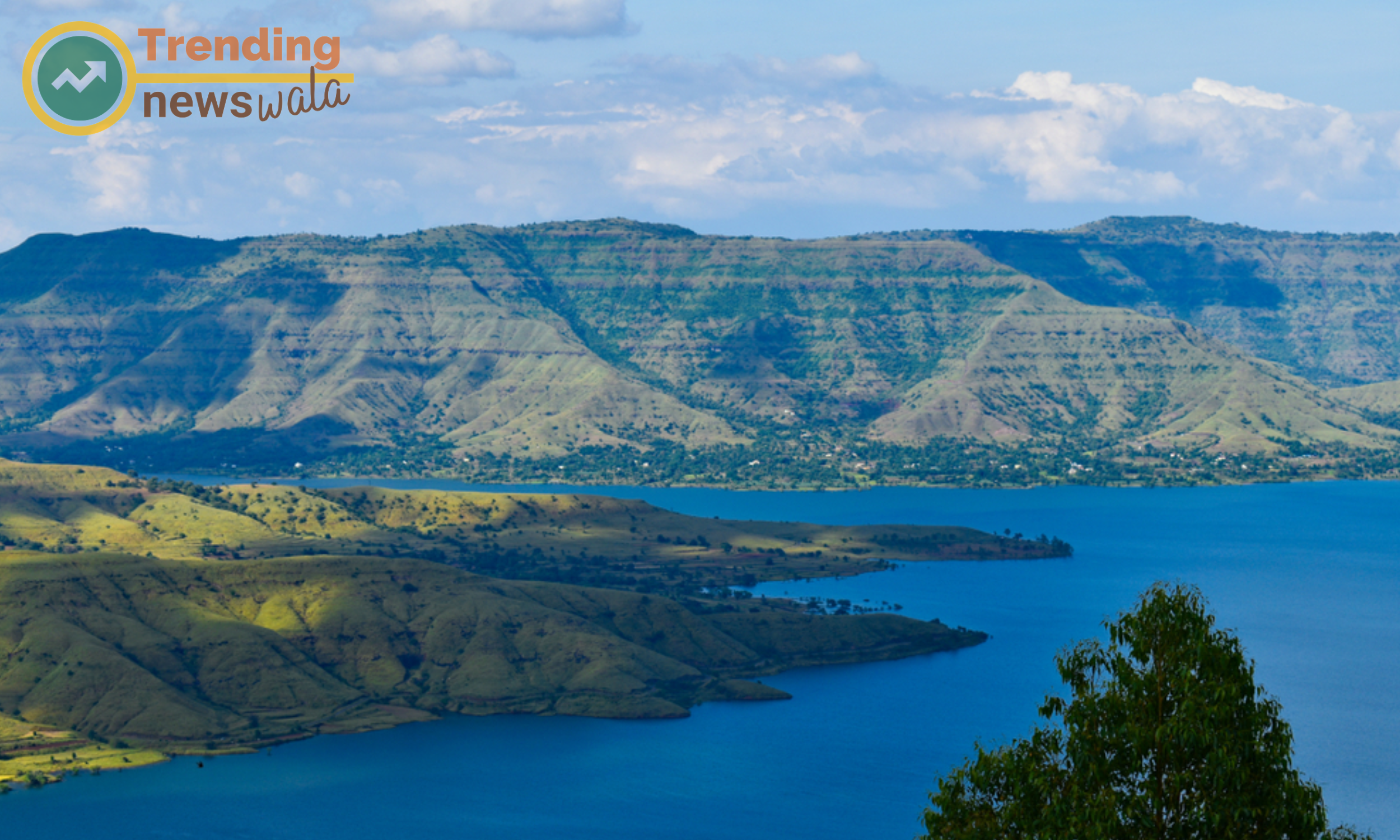 The lush Western Ghats in Maharashtra, Panchgani stands