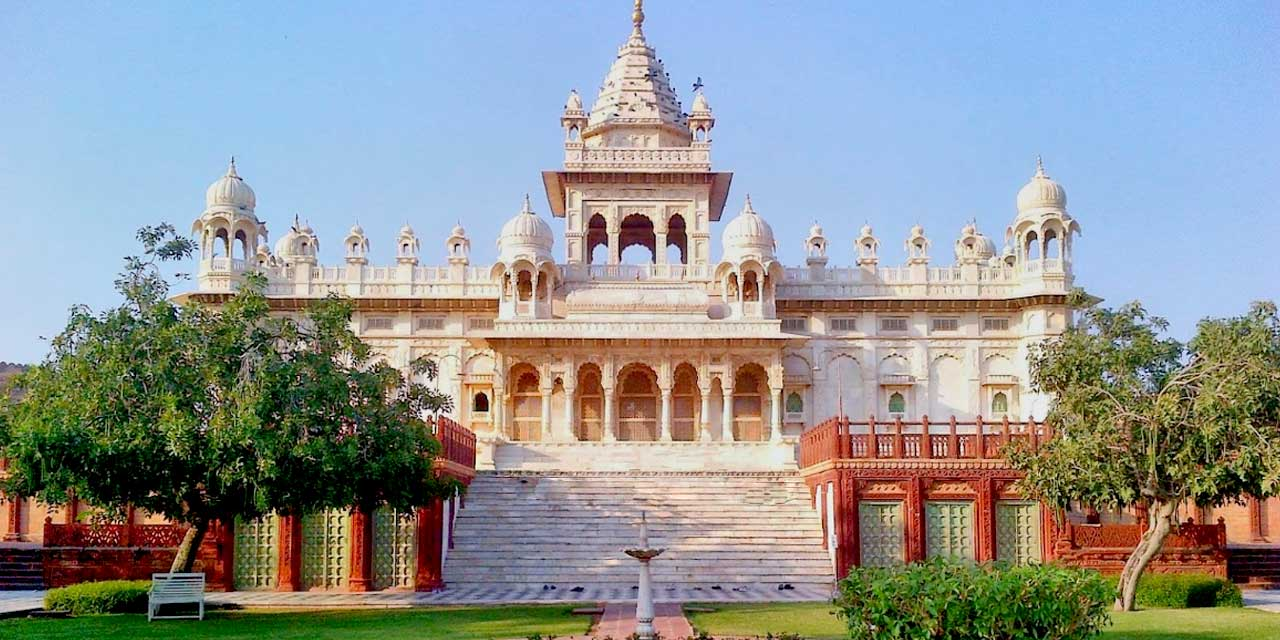 The architecture of Jaswant Thada