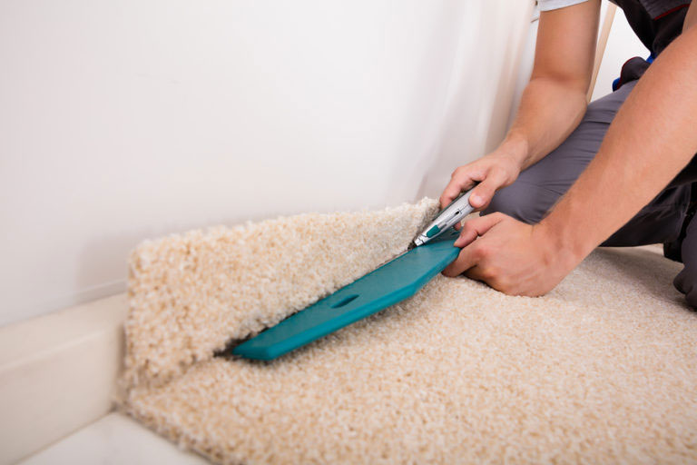 Advantages of Hiring a Professional Carpet Repair & Restretching Service!