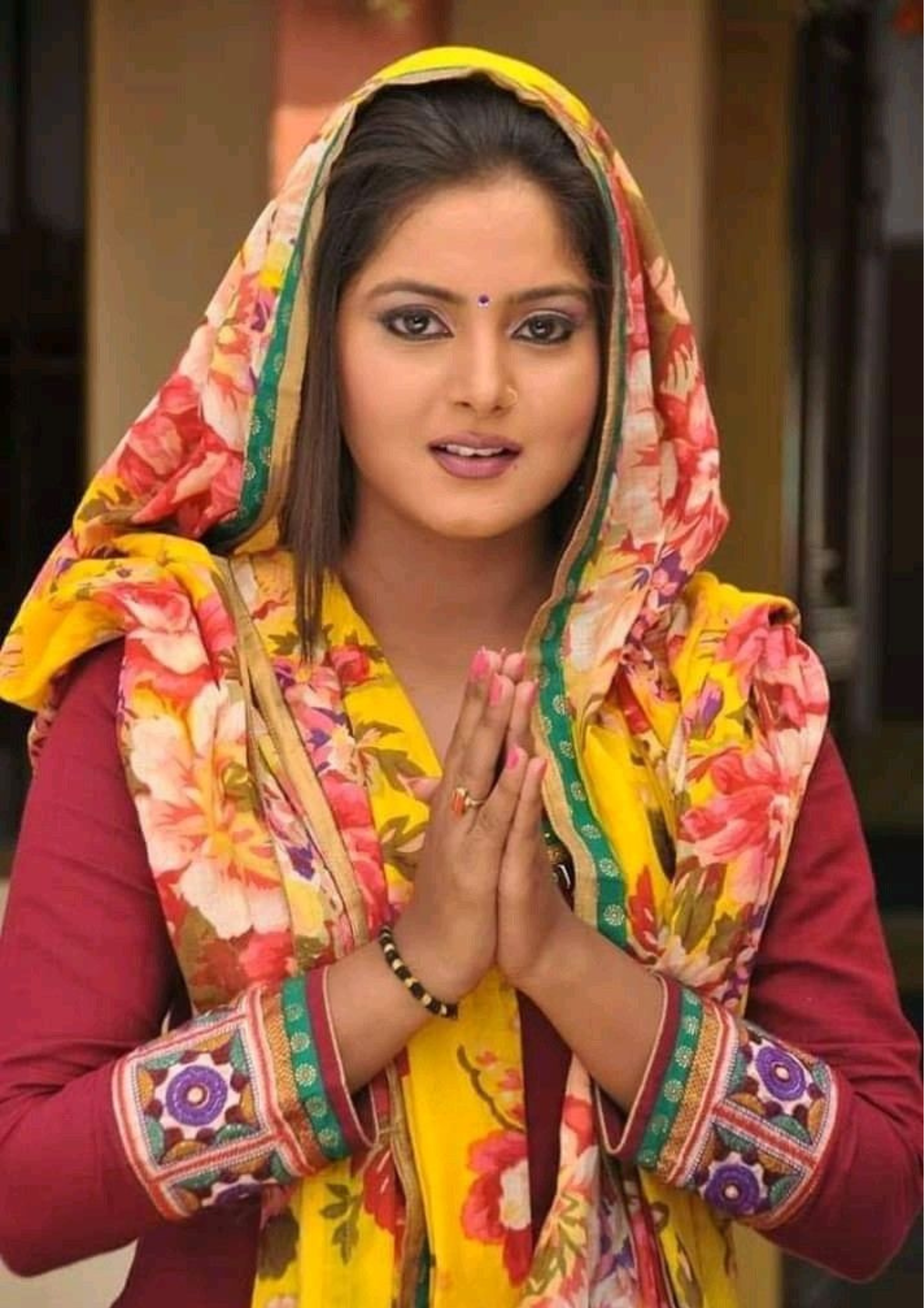 Vertical HD portrait of Bhojpuri actress resembling Anjana Singh in Sexy Dress with Sexy and hot looks