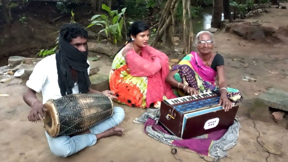 प्यार के मोड पर मिल गए हो अगर, मिलने का वादा करो