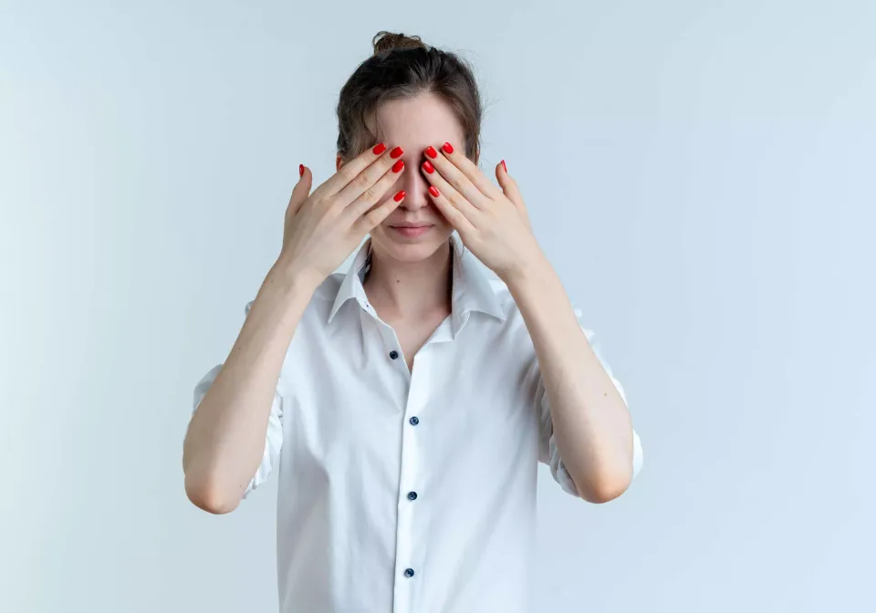 What Are Corneal Infections Under Lenses?